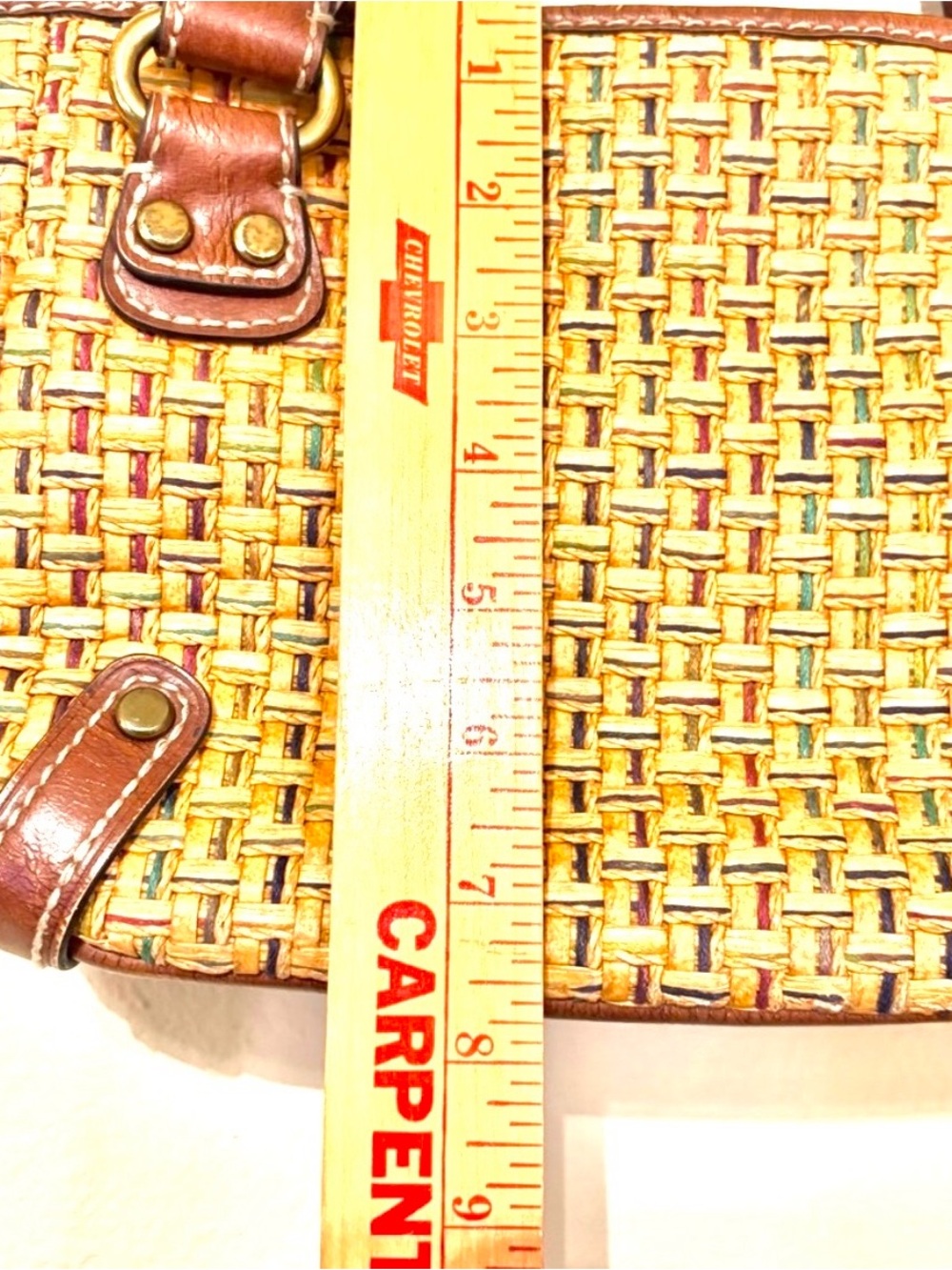 Vintage FOSSIL Brown Leather
Woven Basket Bag Handbag
Purse w/ Key Charm - Picture 10 of 12